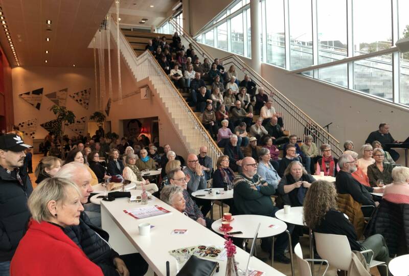 Et hundretalls publikummere hørte på konsert